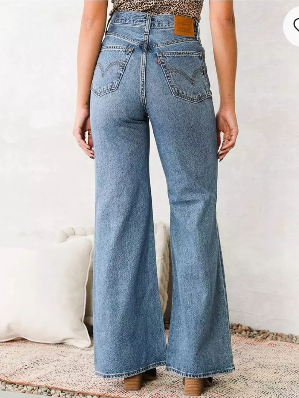 Levi's NWT High Rise Loose Flare Size 31 in Take Notes Wash Revolve - Picture 3 of 10